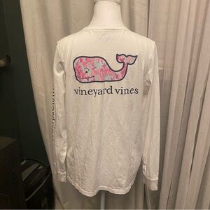 Vineyard Vines White Long Sleeve Size M Tropical 🐳🐋
